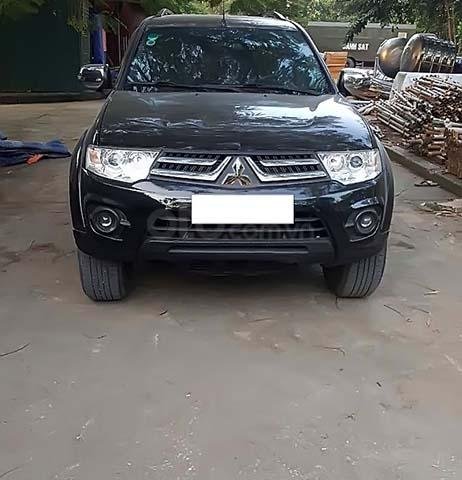 Bán Mitsubishi Pajero Sport G 4x2 AT đời 2016, màu đen, xe gia đình0