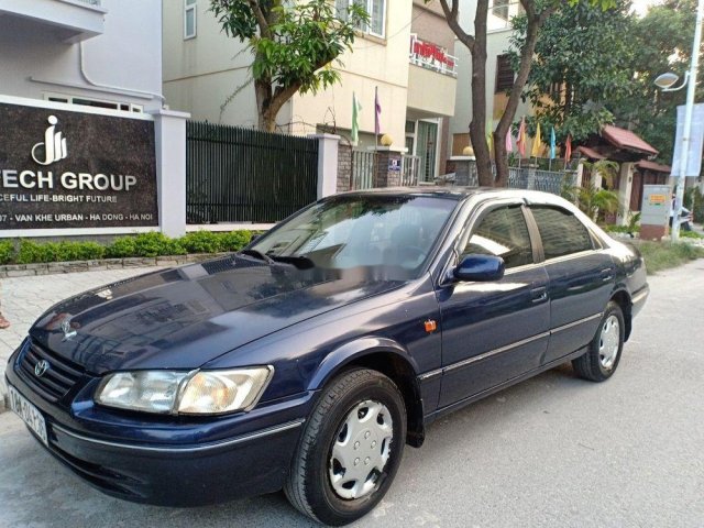 Cần bán lại xe Toyota Camry sản xuất năm 1999, nhập khẩu Nhật Bản số sàn giá tốt