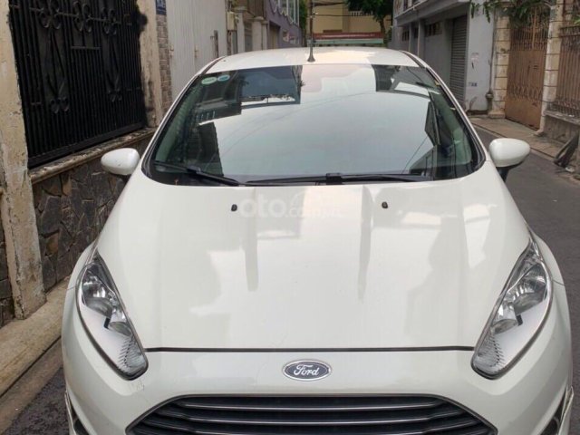 Bán gấp Ford Fiesta 1.0L, đời 2017, màu trắng, giá ưu đãi0