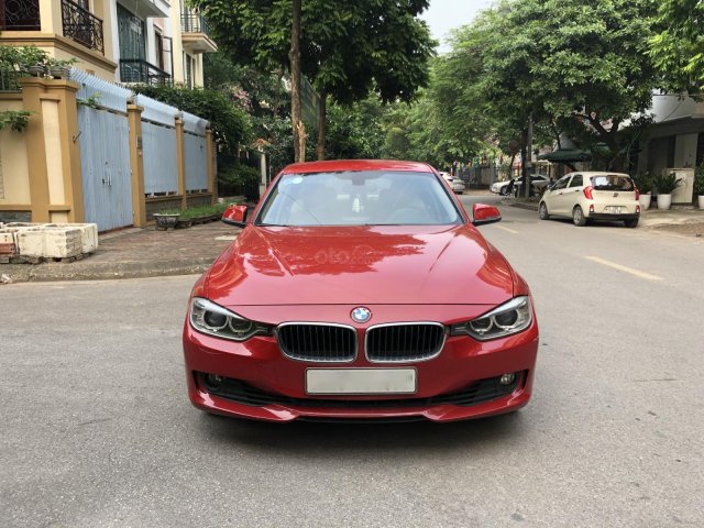 Chính chủ cần bán BMW 3 Series 320i đời 2012, màu đỏ, xe nhập liên hệ - 0989883329