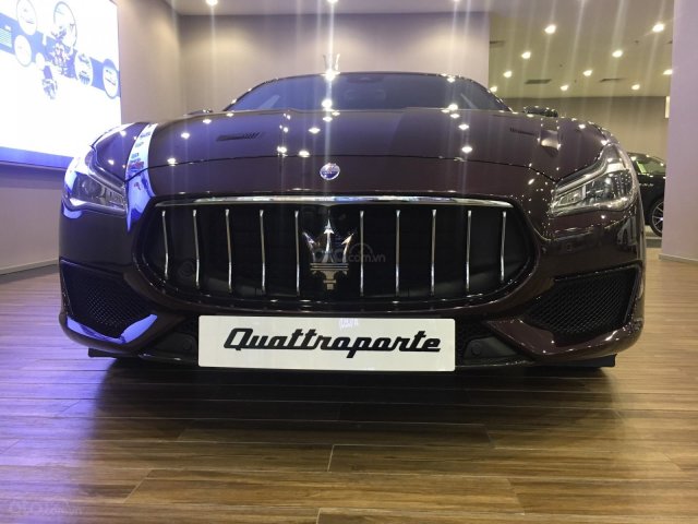 Bán Maserati Quatroporte Gransport GTS hiện thực chiếc xe đua sedan 4 cửa