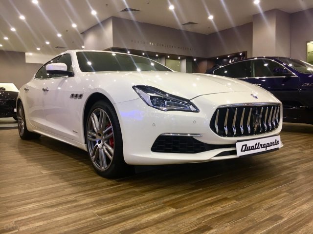 Maserati Quattroporte Granlusso mới 100% kết hợp cùng nội thất Siêu cao cấp- Lụa Zegna, phân phối chính hãng: 09020707680