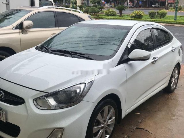 Bán xe Hyundai Accent năm sản xuất 2012, màu trắng, nhập khẩu chính hãng0