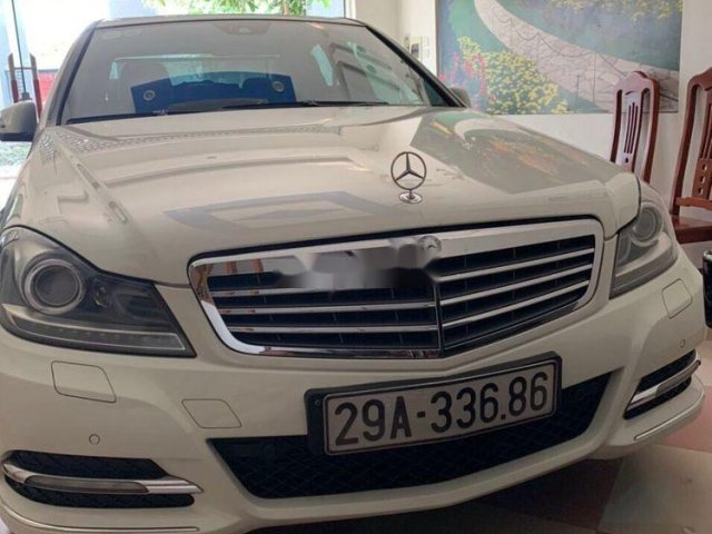 Bán ô tô Mercedes đời 2011 xe còn nguyên bản