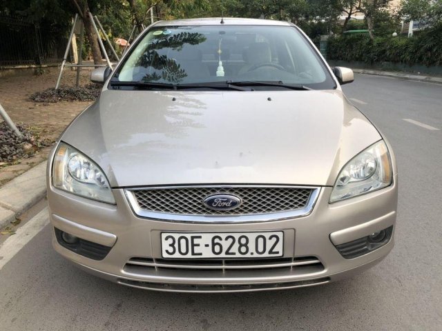 Bán ô tô Ford Focus sản xuất 2006, giá cả hợp lý0