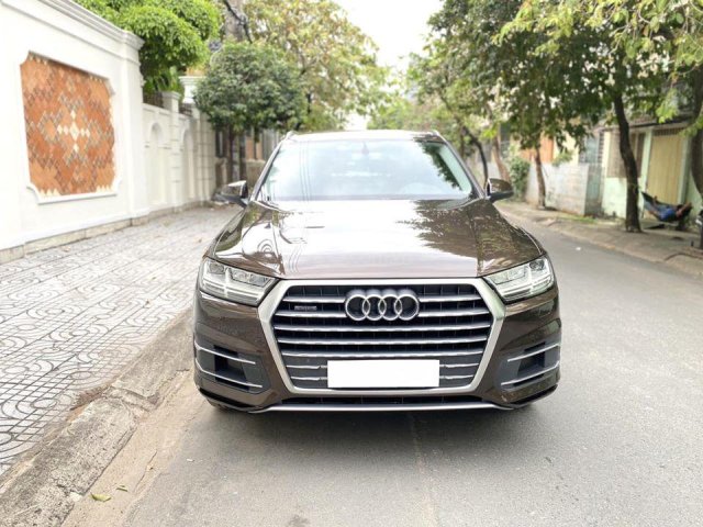 Cần bán Audi Q7 3.0 AT đời 2016, màu nâu, xe nhập0