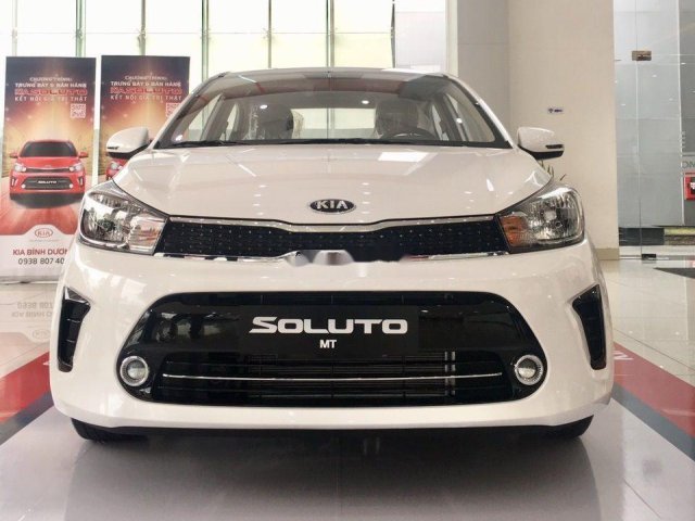 Cần bán xe Kia Soluto sản xuất 2019, màu trắng, 399tr0