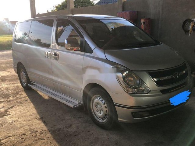 Cần bán xe Hyundai Grand Starex đời 2008, màu bạc, xe nhập, giá 365tr