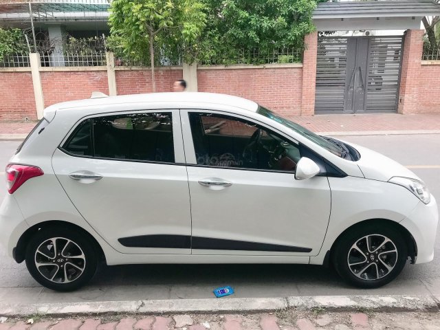 Bán Hyundai Grand i10 MT 1.2 full sản xuất 2018, màu trắng, xe nhập