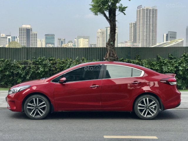 Bán xe Kia Cerato năm sản xuất 2016, màu đỏ, giá chỉ 579 triệu0