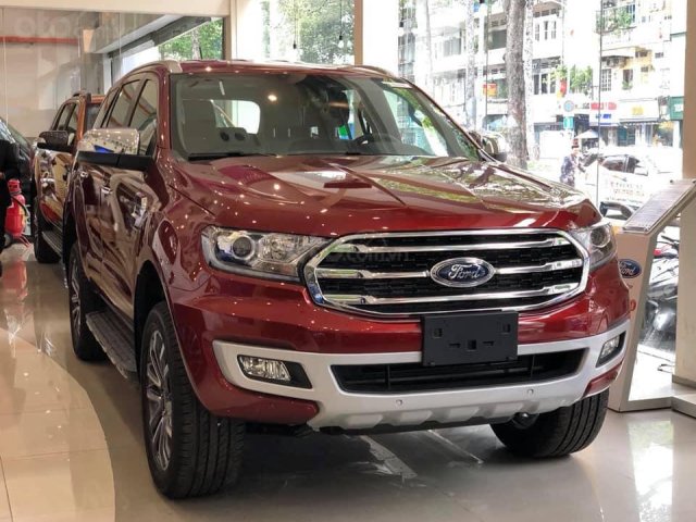 Bán Ford Everest Titanium khuyến mãi cực sốc trong tháng 04/2020