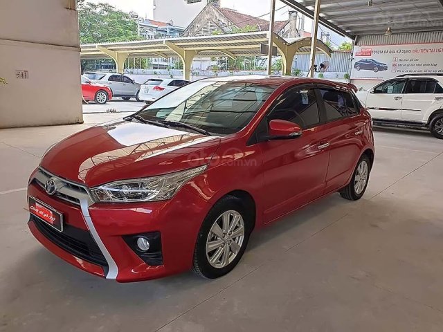 Bán ô tô Toyota Yaris sản xuất 2015, màu đỏ, nhập khẩu chính hãng0