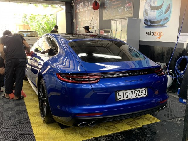 Dư xe không dùng nên cần bán gấp Porsche Panamera0