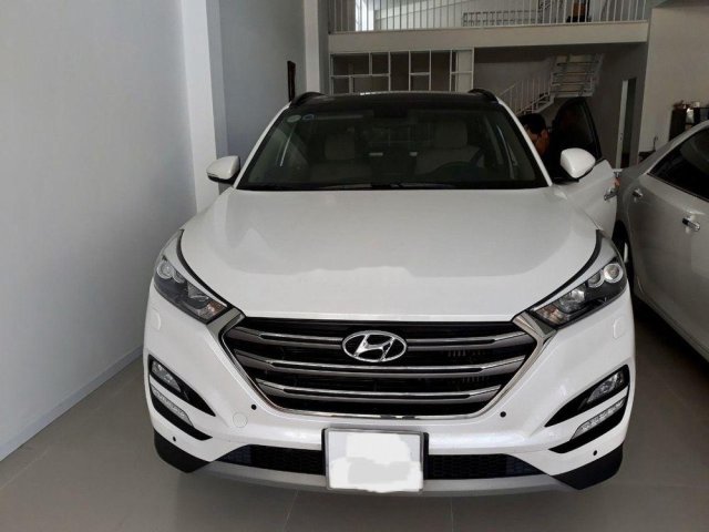 Bán xe Hyundai Tucson đời 2018, màu trắng, giá chỉ 868 triệu