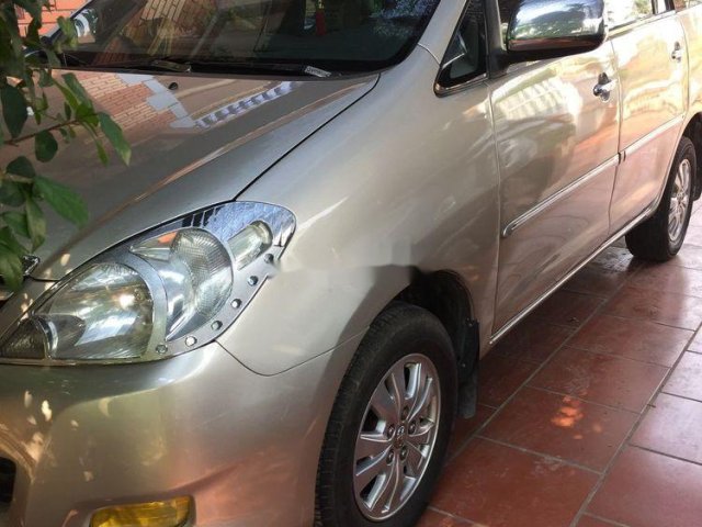 Bán Toyota Innova sản xuất năm 2010, màu bạc giá cạnh tranh