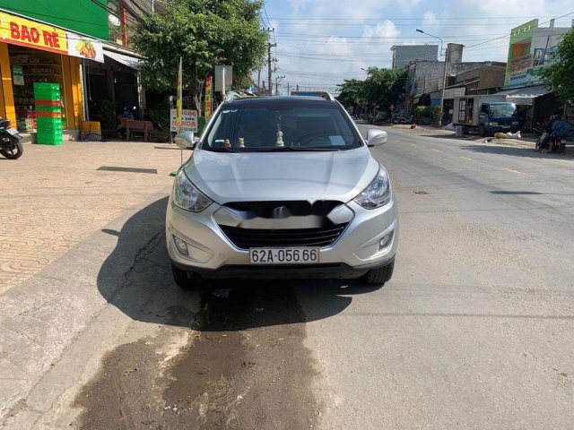 Bán Hyundai Tucson sản xuất năm 2011, màu bạc, xe nhập 