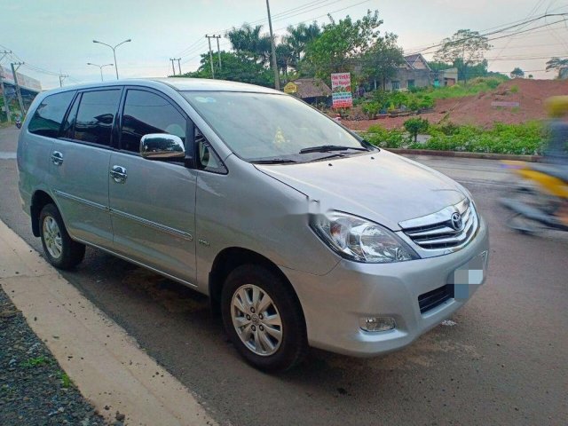 Bán Toyota Innova năm sản xuất 2012, màu bạc còn mới 