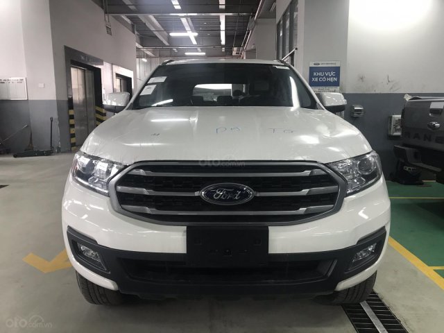 Bán gấp Ford Everest nhập Thái, khuyến mại tiền mặt và phụ kiện LH: 0933523838