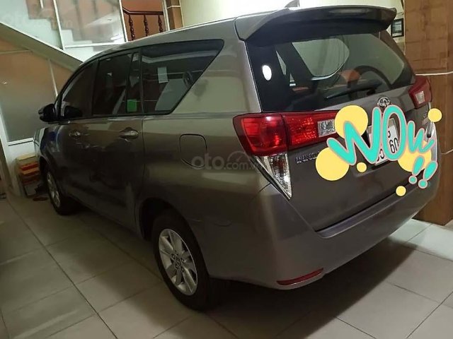 Cần bán xe Toyota Innova 2.0E năm sản xuất 2018 số sàn