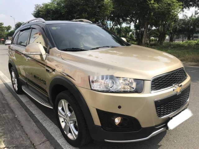 Cần bán Chevrolet Captiva sản xuất năm 2015, màu vàng, số tự động