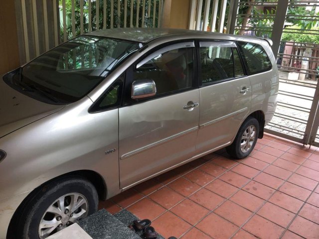 Bán ô tô Toyota Innova đời 2006, màu bạc0