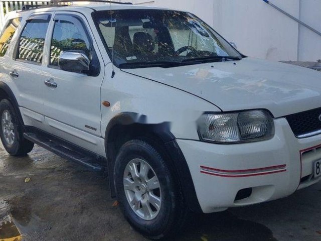 Cần bán Ford Escape năm 2003, màu trắng, chính chủ, 195 triệu