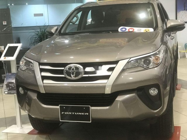 Bán Toyota Fortuner sản xuất năm 2019, xe nhập, 933tr