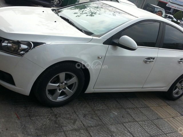 Cần bán Chevrolet Cruze đời 2012, màu trắng giá chỉ 290 triệu