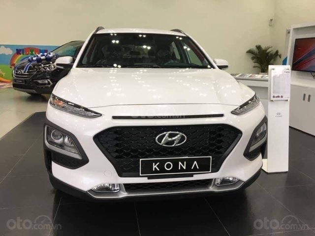 Bán chiếc xe Hyundai Kona 2019, màu trắng, giá hấp dẫn