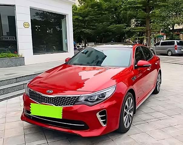 Bán Kia Optima đời 2018, màu đỏ xe còn mới nguyên