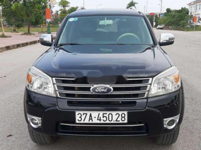 Cần bán Ford Everest đời 2013, màu đen, chính chủ, 495tr