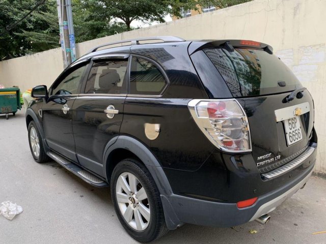 Cần bán xe Chevrolet Captiva đời 2010, màu đen đã đi 107.000km, giá tốt