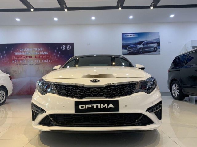 Cần bán xe Kia Optima đời 2019, màu trắng, giá chỉ 969 triệu xe nội thất đẹp0