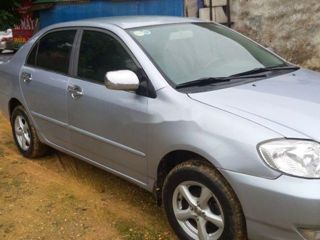 Cần bán lại xe Toyota Corolla Altis năm sản xuất 2003 số sàn, 226tr0