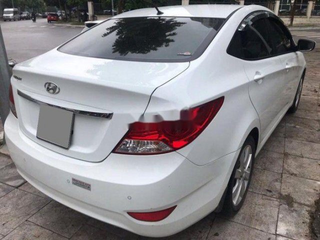 Bán Hyundai Accent sản xuất năm 2012, nhập khẩu, chính hãng0