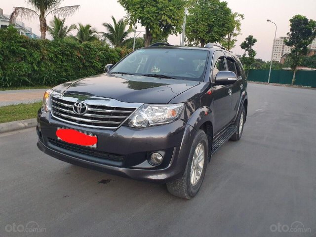 Chính chủ bán chiếc Toyota Fortuner năm 2012, biển Hà Nội