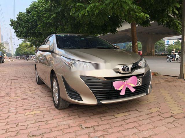 Bán xe Toyota Vios 2019, số sàn, màu vàng cát