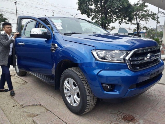 Bán xe Ford Ranger XLT sản xuất 2019, màu xanh lam, nhập khẩu, mới hoàn toàn