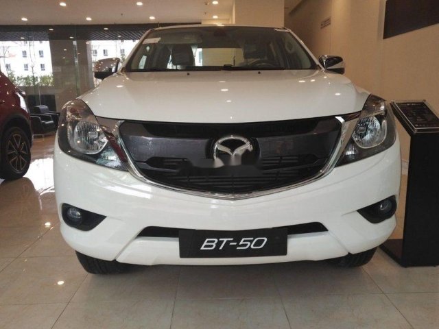 Bán Mazda BT 50 2019, màu trắng, xe nhập0