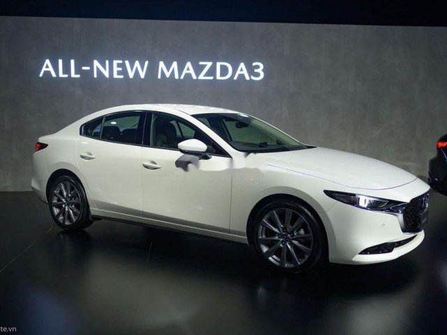 Cần bán Mazda 3 đời 2019, màu trắng, giao xe nhanh