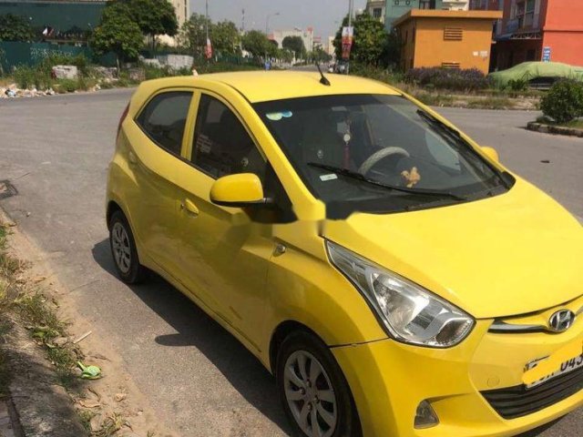 Cần bán gấp Hyundai Eon sản xuất 2013, màu vàng, xe nhập