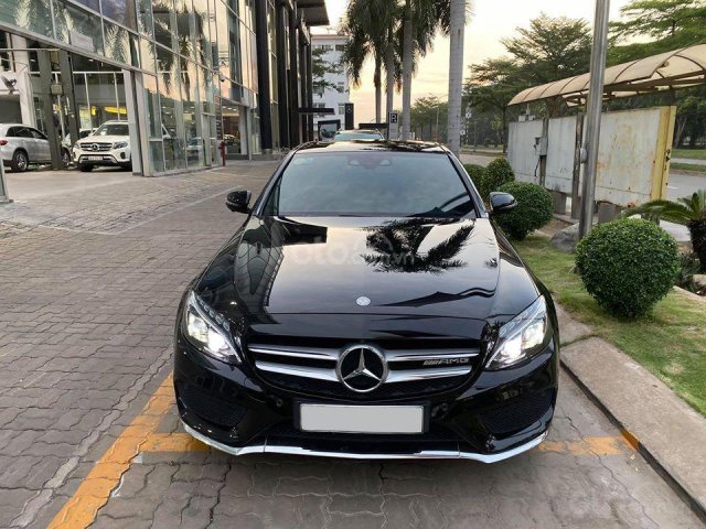 Cần bán xe Mercedes C300 2017 còn rất mới, chỉ cần 450 triệu nhận xe ngay0