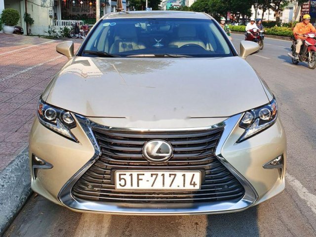 Cần bán xe Lexus ES sản xuất năm 2016, màu vàng, nhập khẩu còn mới