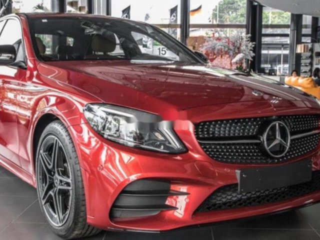 Bán Mercedes C200 đời 2019, tặng thuế trước bạ và bảo hiểm