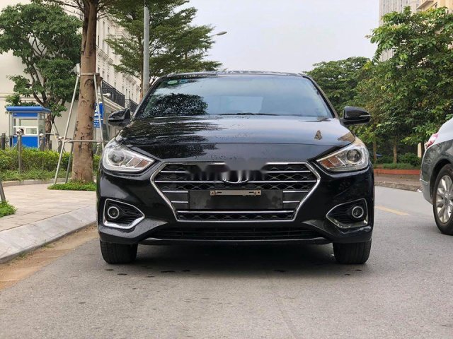 Bán ô tô Hyundai Accent sản xuất 2018, màu đen, giá 490tr