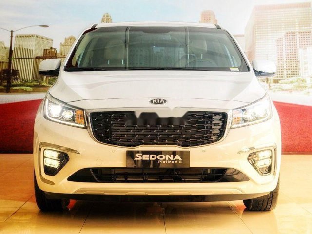 Bán xe Kia Sedona 2018, màu trắng, nhập khẩu, mới hoàn toàn