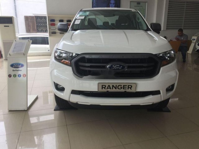 Bán Ford Ranger sản xuất 2019, màu trắng, nhập khẩu, sẵn xe, giao ngay0