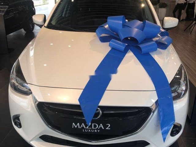Bán Mazda 2 sản xuất năm 2019, màu trắng, nhập khẩu. Ưu đãi lớn