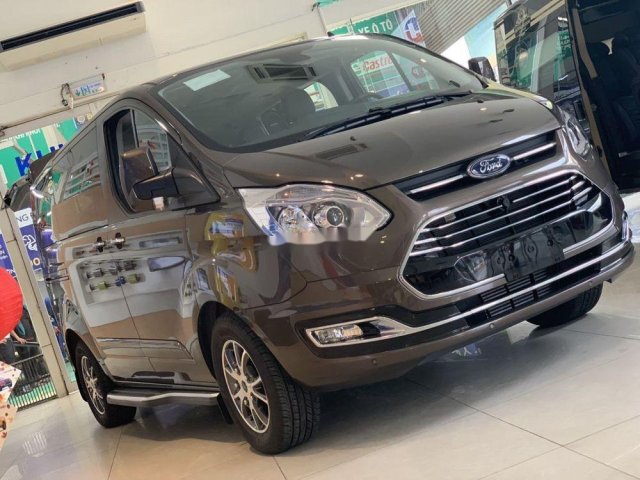 Bán Ford Tourneo đời 2019, màu nâu, đủ màu, full phụ kiện