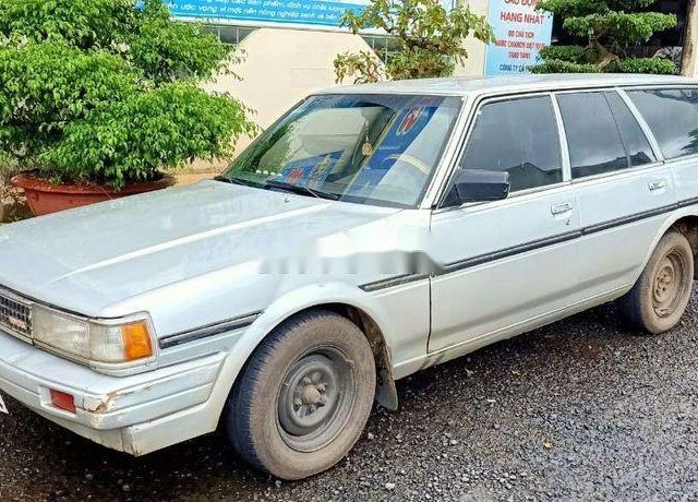 Cần bán xe Toyota Cressida năm sản xuất 1989, màu xám, xe nhập0